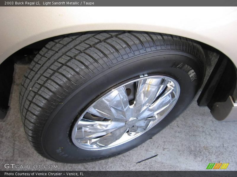 Light Sandrift Metallic / Taupe 2003 Buick Regal LS