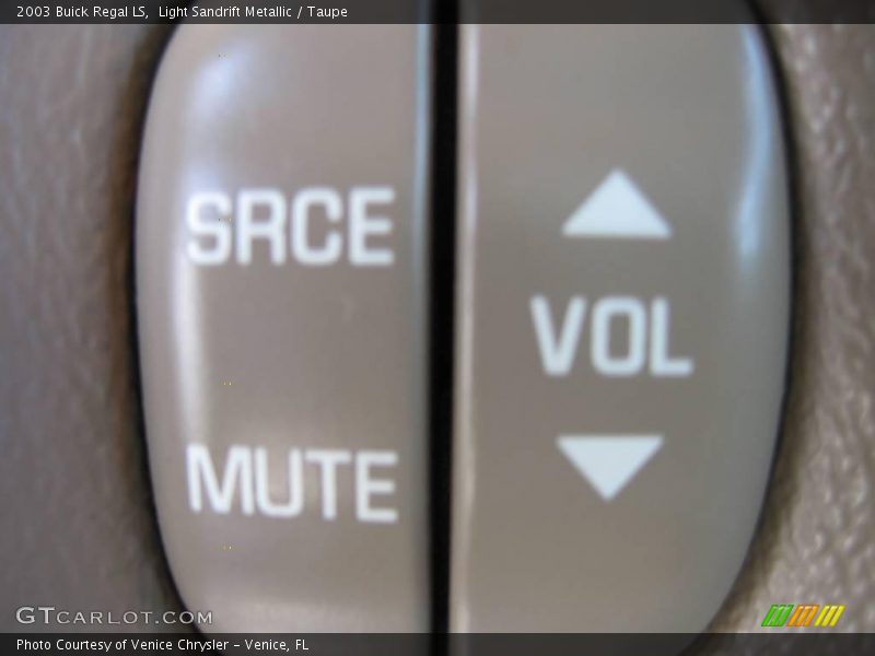 Light Sandrift Metallic / Taupe 2003 Buick Regal LS