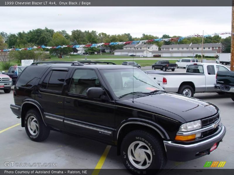 Onyx Black / Beige 1999 Chevrolet Blazer LT 4x4