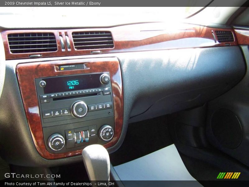 Silver Ice Metallic / Ebony 2009 Chevrolet Impala LS