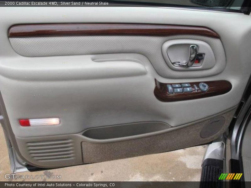 Silver Sand / Neutral Shale 2000 Cadillac Escalade 4WD
