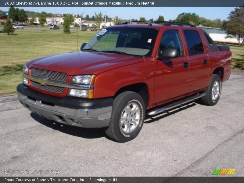 Sunset Orange Metallic / Medium Neutral 2003 Chevrolet Avalanche 1500 Z71 4x4