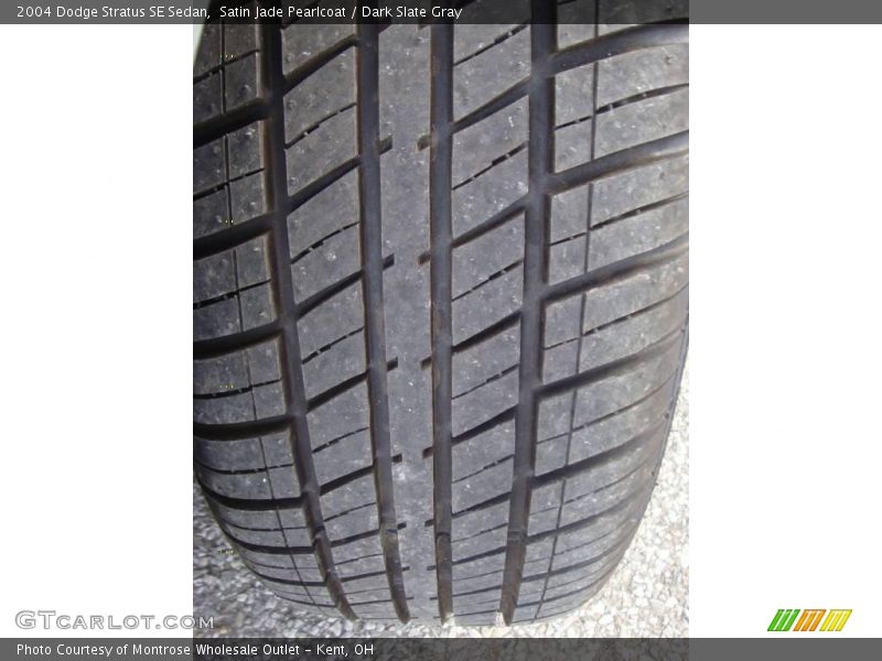 Satin Jade Pearlcoat / Dark Slate Gray 2004 Dodge Stratus SE Sedan