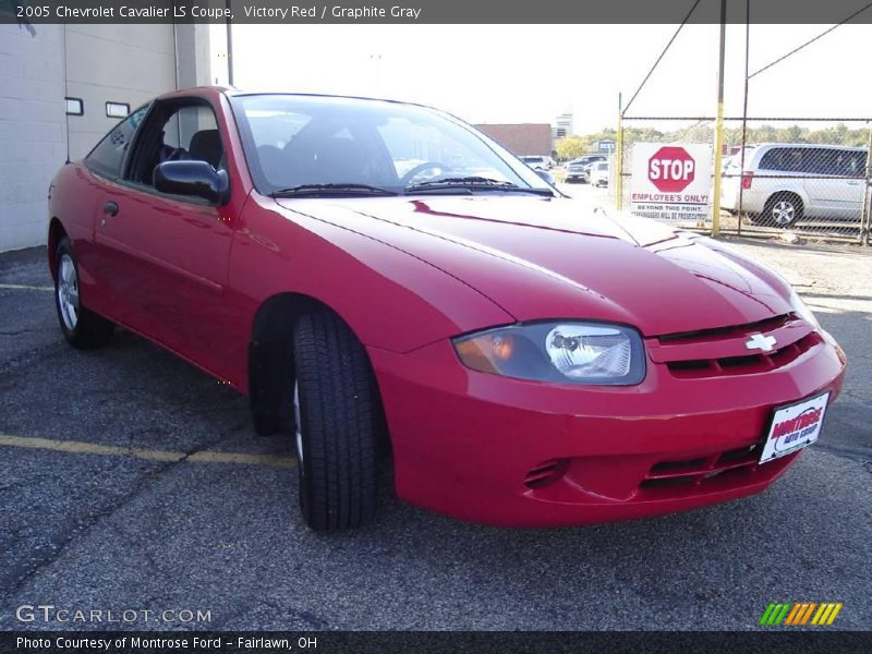 Victory Red / Graphite Gray 2005 Chevrolet Cavalier LS Coupe