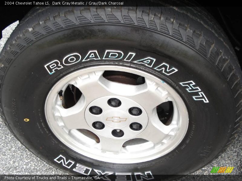 Dark Gray Metallic / Gray/Dark Charcoal 2004 Chevrolet Tahoe LS