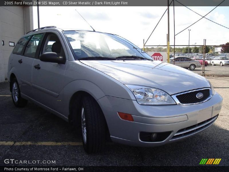 CD Silver Metallic / Dark Flint/Light Flint 2005 Ford Focus ZXW SES Wagon