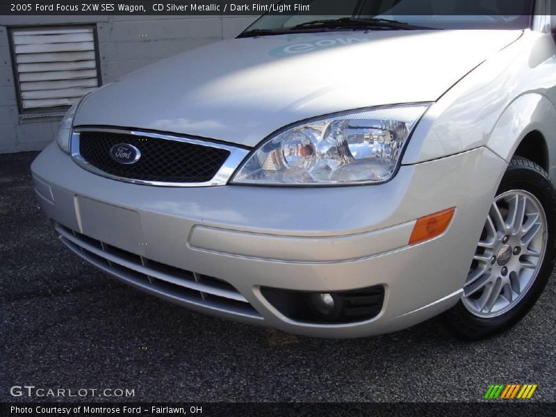CD Silver Metallic / Dark Flint/Light Flint 2005 Ford Focus ZXW SES Wagon
