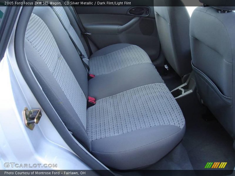 CD Silver Metallic / Dark Flint/Light Flint 2005 Ford Focus ZXW SES Wagon