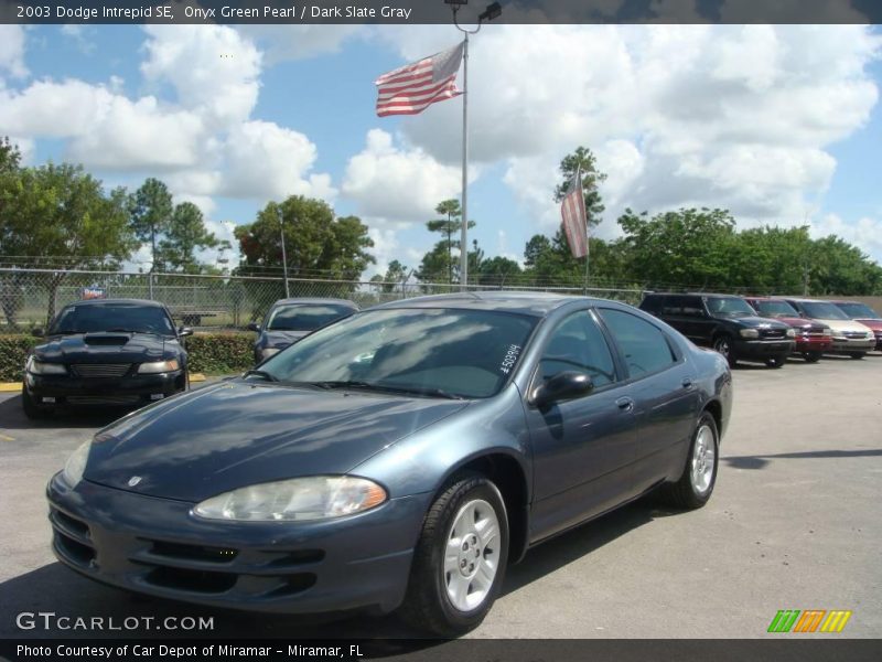 Onyx Green Pearl / Dark Slate Gray 2003 Dodge Intrepid SE