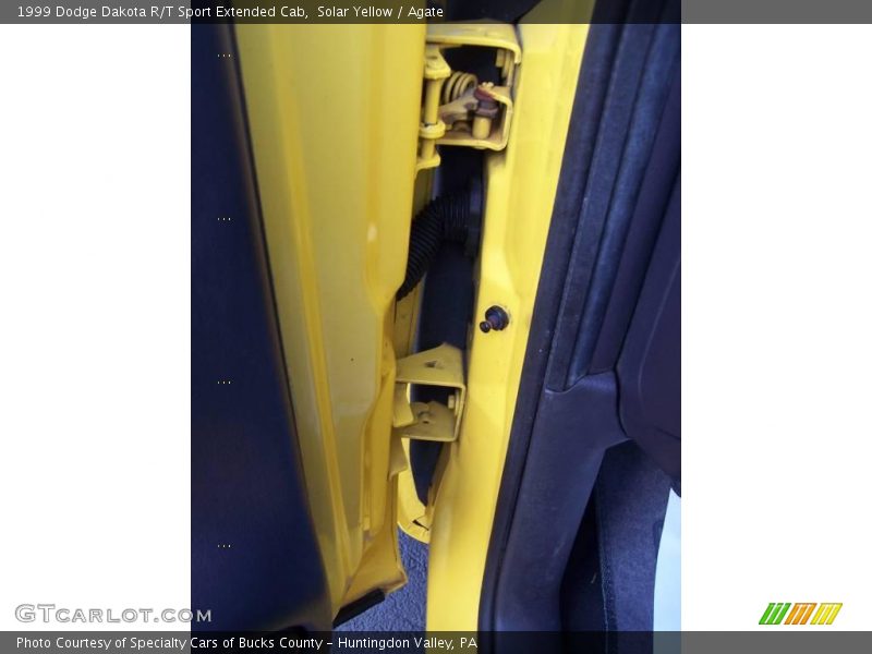Solar Yellow / Agate 1999 Dodge Dakota R/T Sport Extended Cab