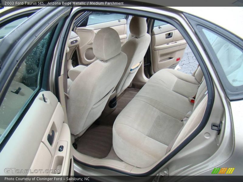 Arizona Beige Metallic / Medium Parchment 2003 Ford Taurus SES