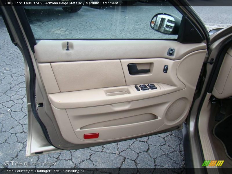 Arizona Beige Metallic / Medium Parchment 2003 Ford Taurus SES
