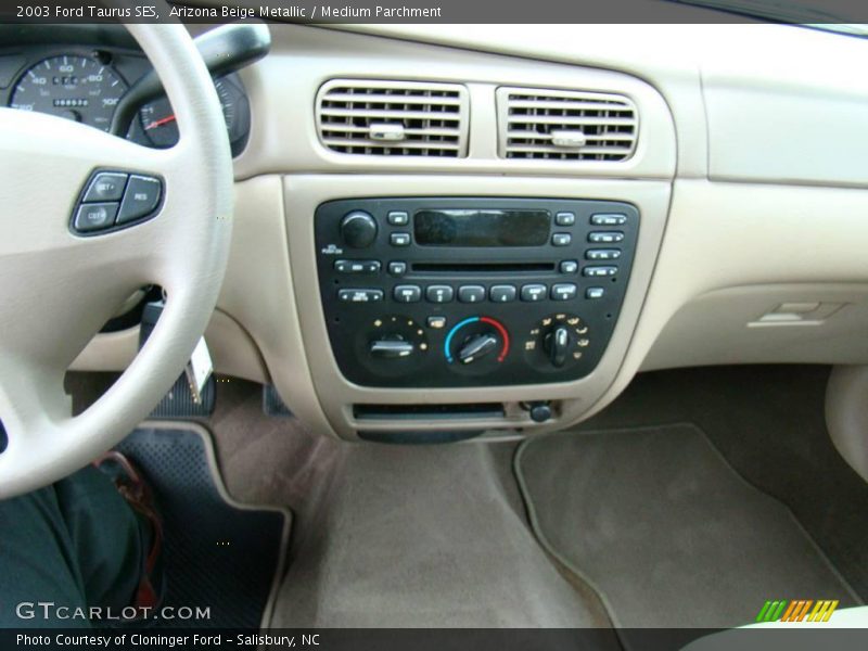 Arizona Beige Metallic / Medium Parchment 2003 Ford Taurus SES