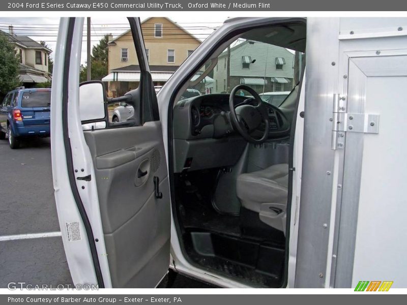Oxford White / Medium Flint 2004 Ford E Series Cutaway E450 Commercial Utility Truck