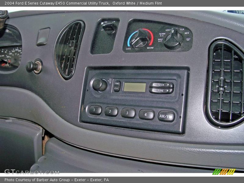 Oxford White / Medium Flint 2004 Ford E Series Cutaway E450 Commercial Utility Truck