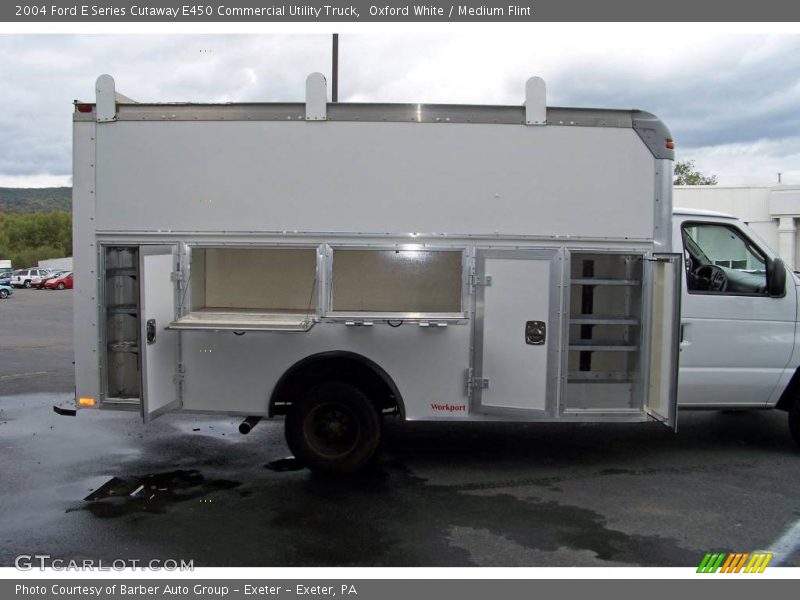 Oxford White / Medium Flint 2004 Ford E Series Cutaway E450 Commercial Utility Truck