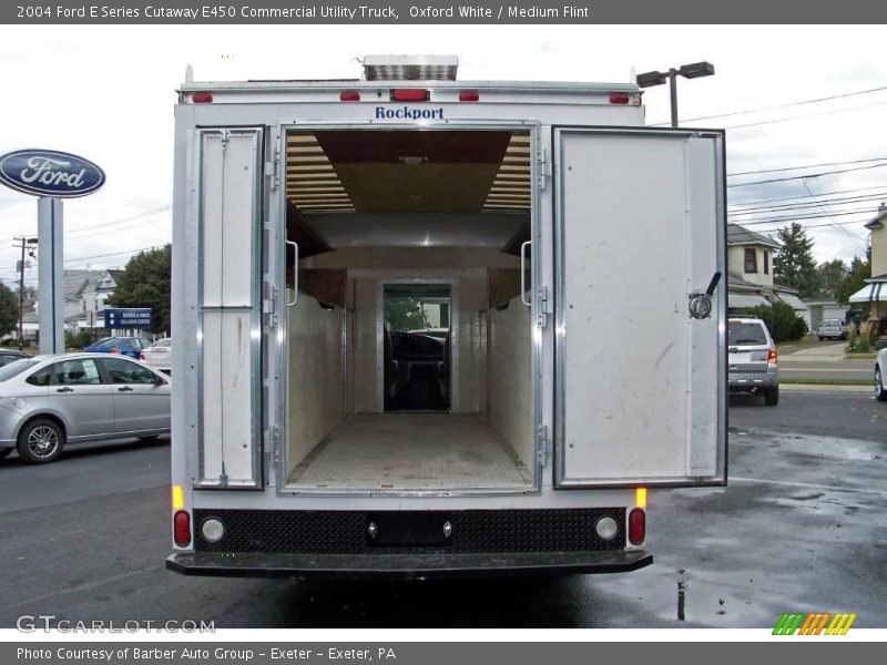 Oxford White / Medium Flint 2004 Ford E Series Cutaway E450 Commercial Utility Truck