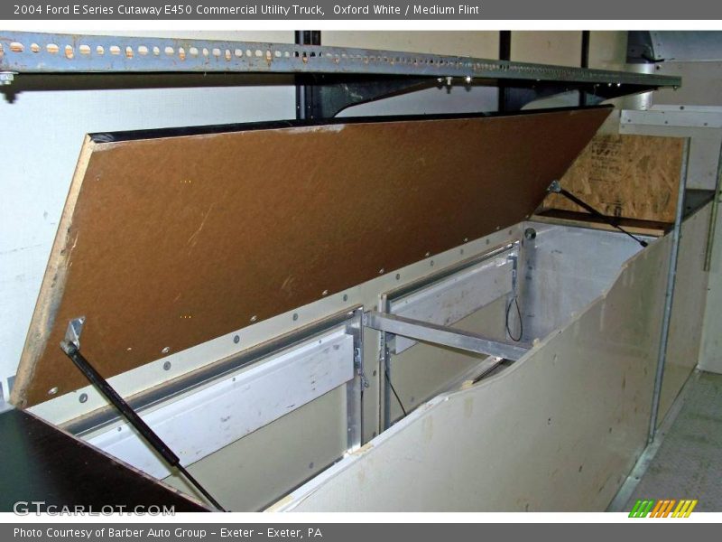 Oxford White / Medium Flint 2004 Ford E Series Cutaway E450 Commercial Utility Truck