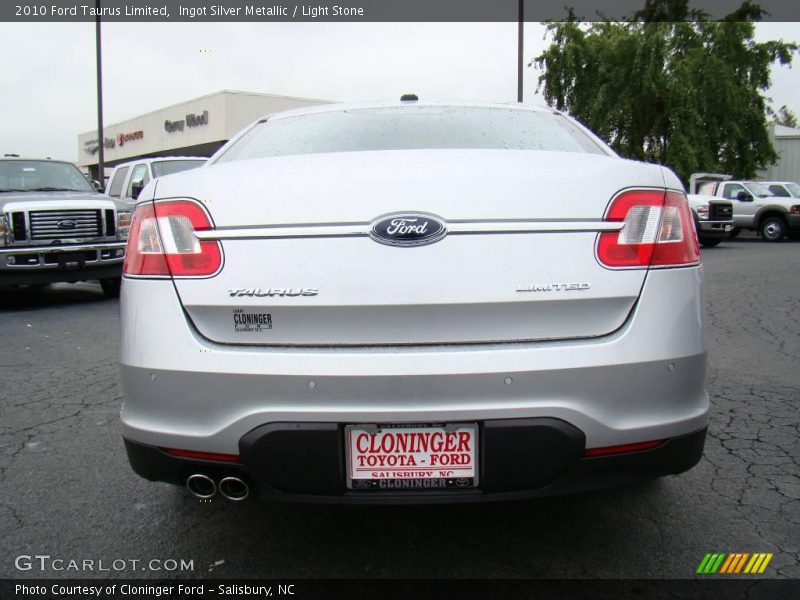 Ingot Silver Metallic / Light Stone 2010 Ford Taurus Limited