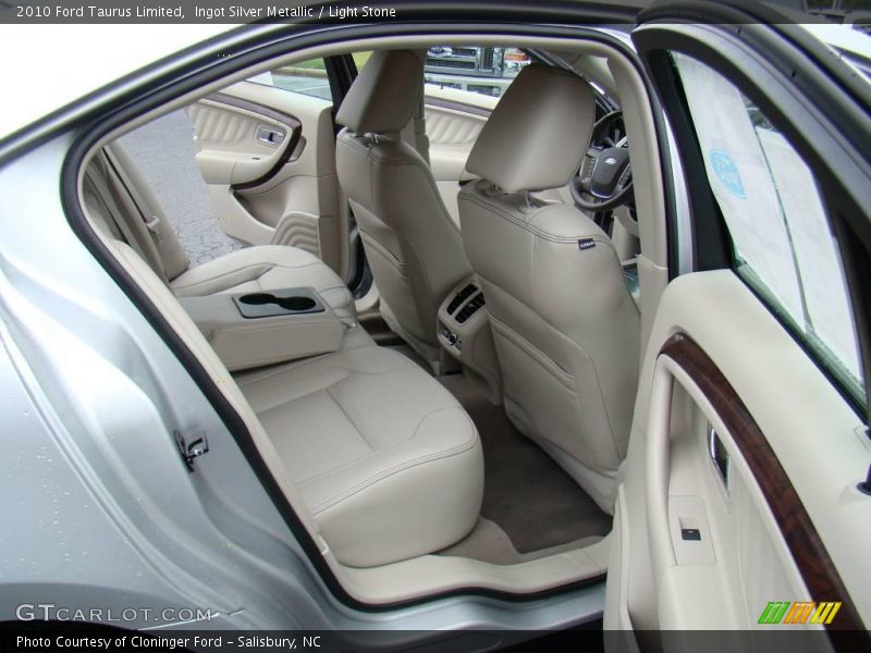 Ingot Silver Metallic / Light Stone 2010 Ford Taurus Limited