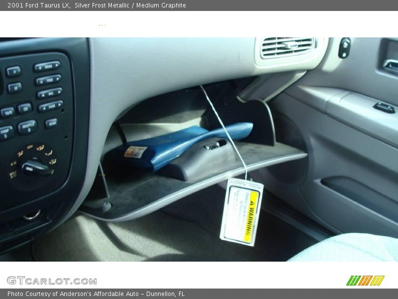 Silver Frost Metallic / Medium Graphite 2001 Ford Taurus LX
