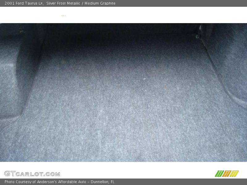 Silver Frost Metallic / Medium Graphite 2001 Ford Taurus LX