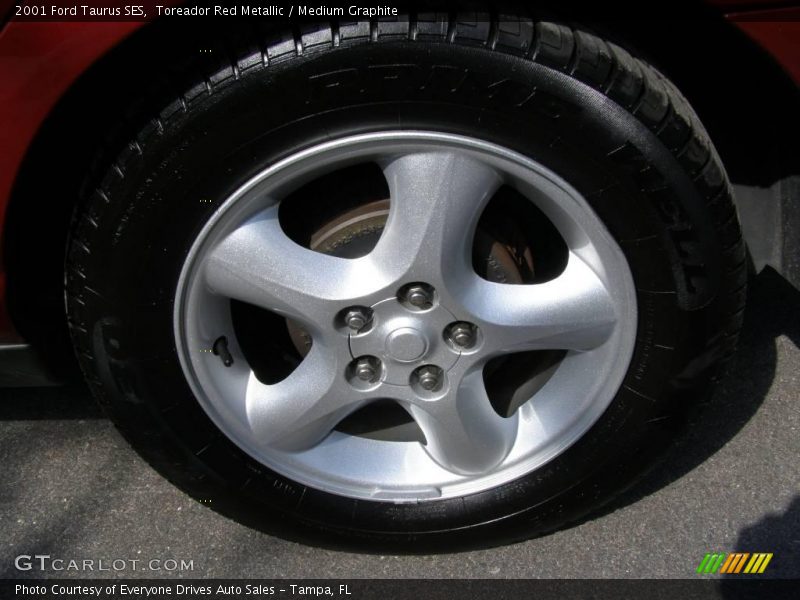 Toreador Red Metallic / Medium Graphite 2001 Ford Taurus SES
