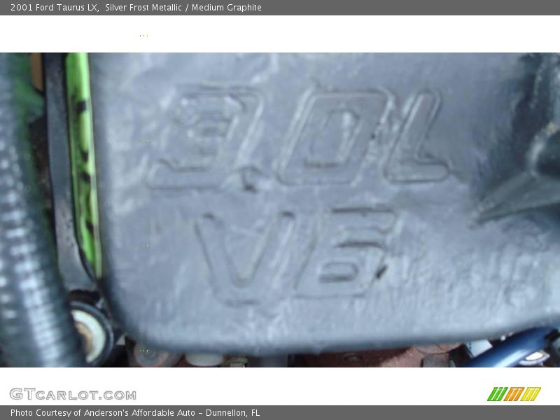 Silver Frost Metallic / Medium Graphite 2001 Ford Taurus LX
