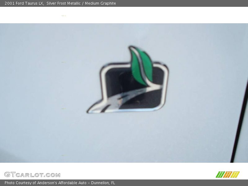 Silver Frost Metallic / Medium Graphite 2001 Ford Taurus LX