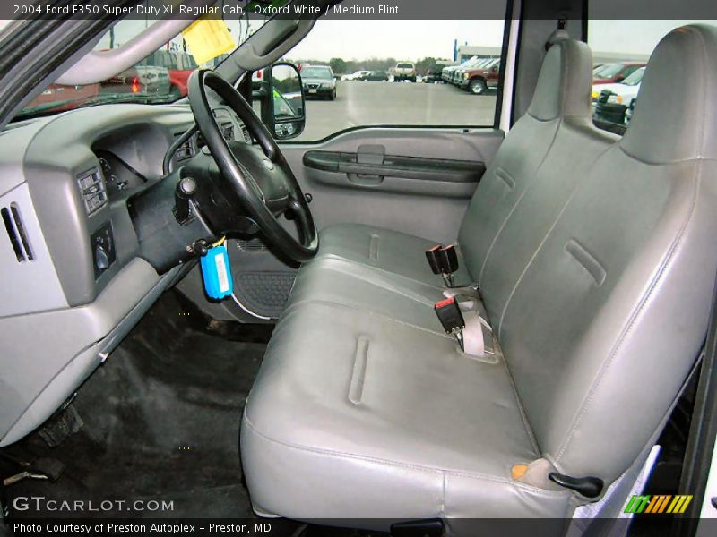 Oxford White / Medium Flint 2004 Ford F350 Super Duty XL Regular Cab