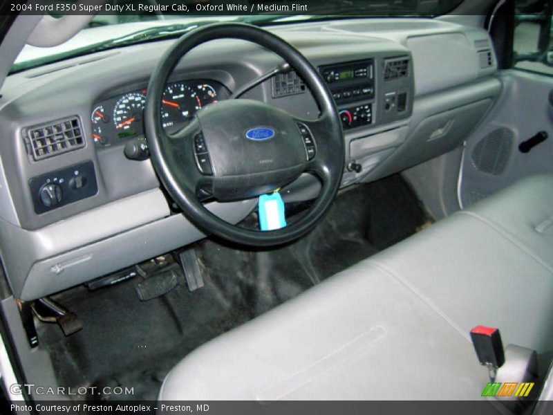 Oxford White / Medium Flint 2004 Ford F350 Super Duty XL Regular Cab