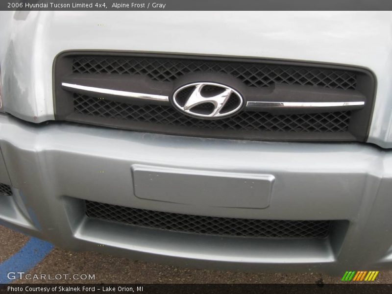 Alpine Frost / Gray 2006 Hyundai Tucson Limited 4x4