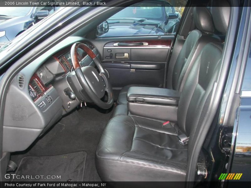 Black / Black 2006 Lincoln Town Car Signature Limited