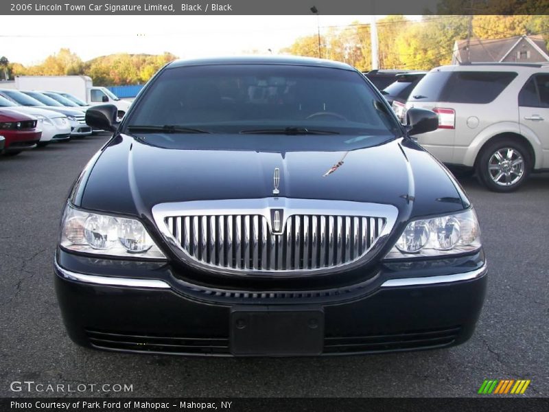 Black / Black 2006 Lincoln Town Car Signature Limited