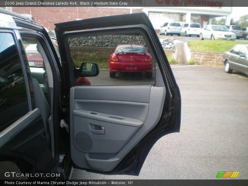 Black / Medium Slate Gray 2006 Jeep Grand Cherokee Laredo 4x4