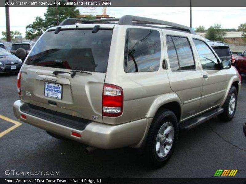 Sunlit Sand Metallic / Beige 2003 Nissan Pathfinder SE 4x4