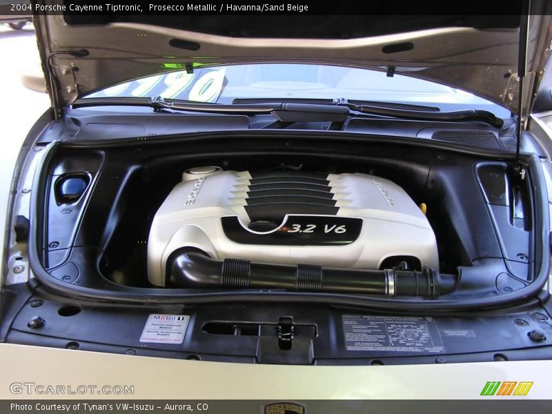 Prosecco Metallic / Havanna/Sand Beige 2004 Porsche Cayenne Tiptronic