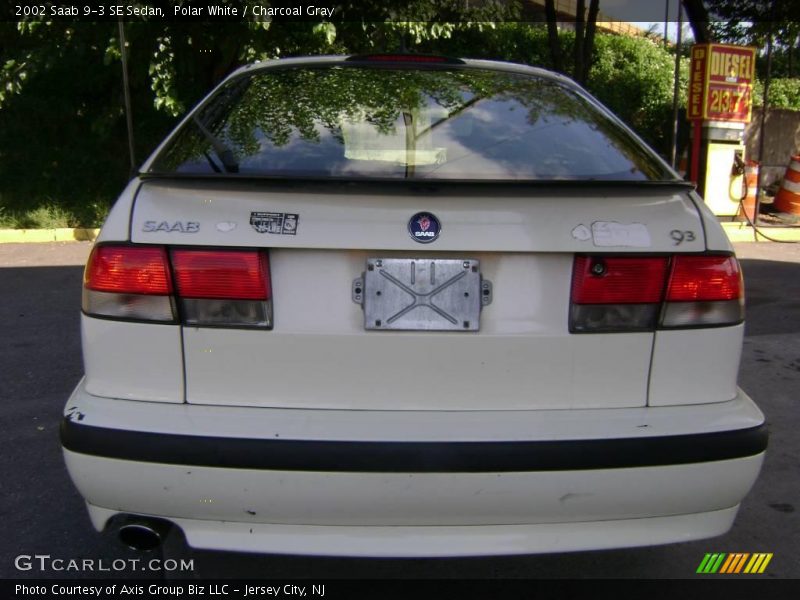 Polar White / Charcoal Gray 2002 Saab 9-3 SE Sedan