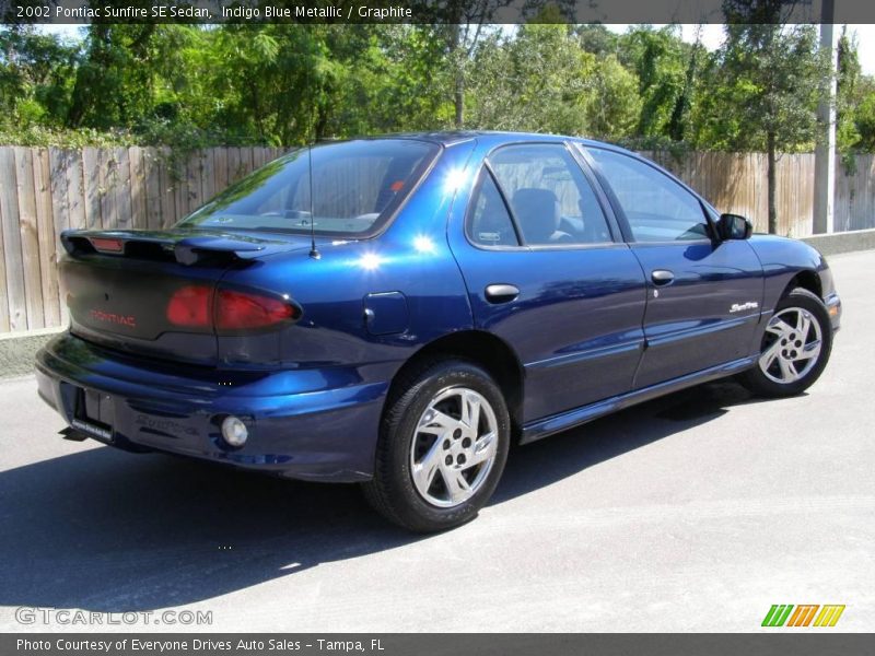 Indigo Blue Metallic / Graphite 2002 Pontiac Sunfire SE Sedan