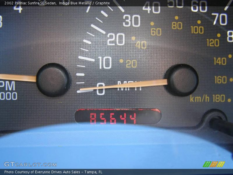 Indigo Blue Metallic / Graphite 2002 Pontiac Sunfire SE Sedan
