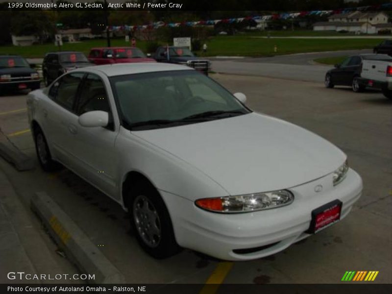 Arctic White / Pewter Gray 1999 Oldsmobile Alero GL Sedan