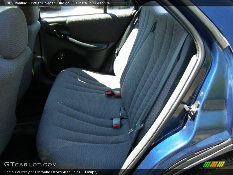 Indigo Blue Metallic / Graphite 2002 Pontiac Sunfire SE Sedan