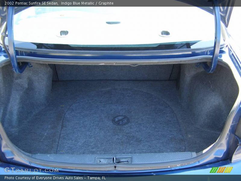 Indigo Blue Metallic / Graphite 2002 Pontiac Sunfire SE Sedan