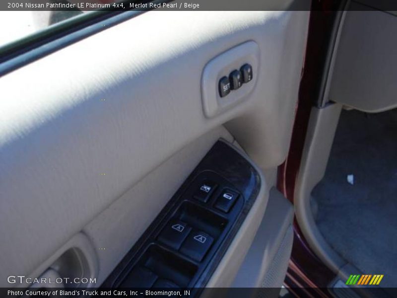 Merlot Red Pearl / Beige 2004 Nissan Pathfinder LE Platinum 4x4