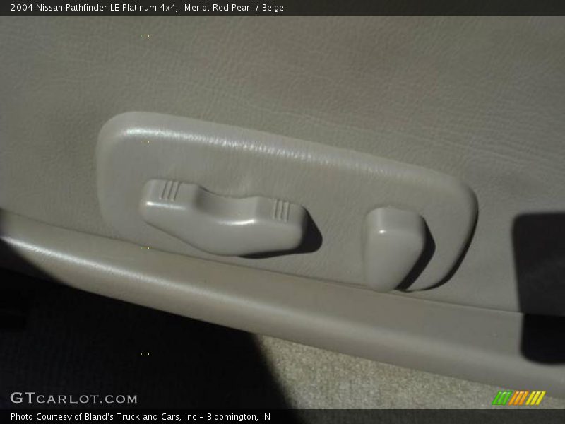 Merlot Red Pearl / Beige 2004 Nissan Pathfinder LE Platinum 4x4