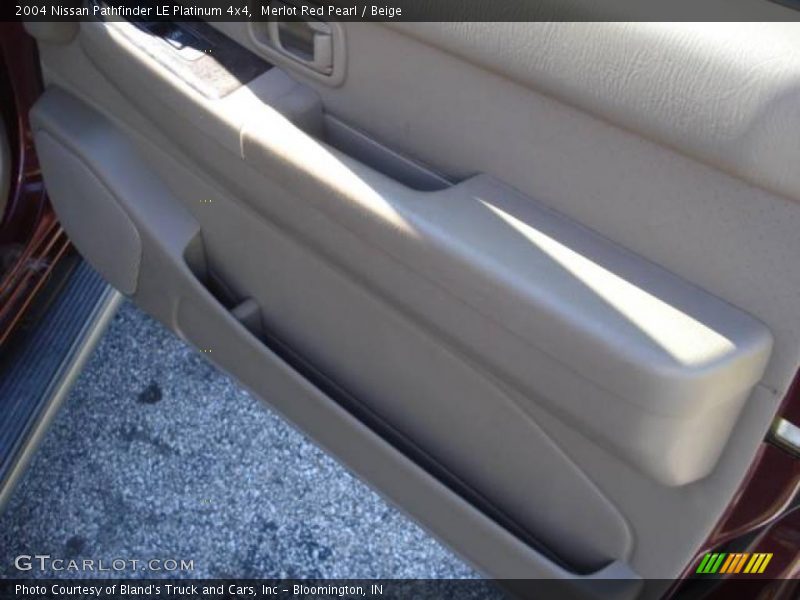 Merlot Red Pearl / Beige 2004 Nissan Pathfinder LE Platinum 4x4
