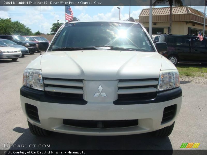 Dover White Pearl / Charcoal Gray 2004 Mitsubishi Endeavor LS
