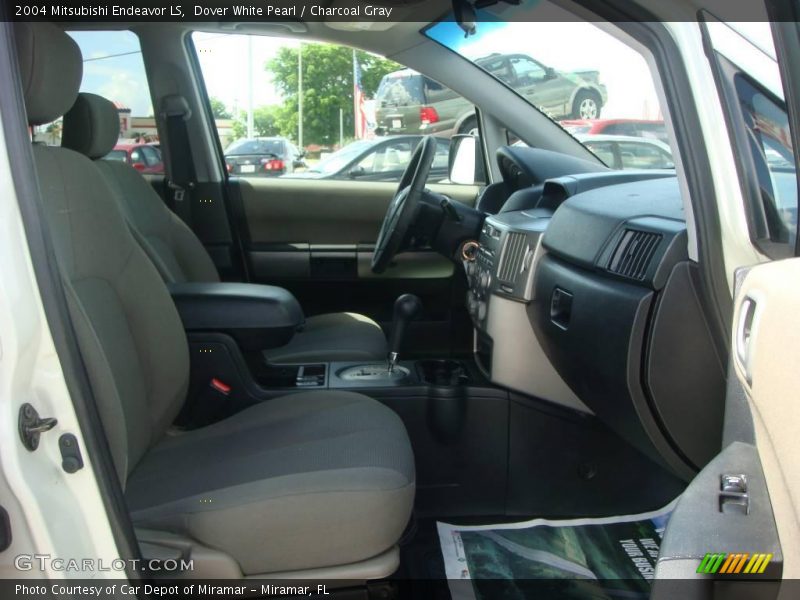 Dover White Pearl / Charcoal Gray 2004 Mitsubishi Endeavor LS