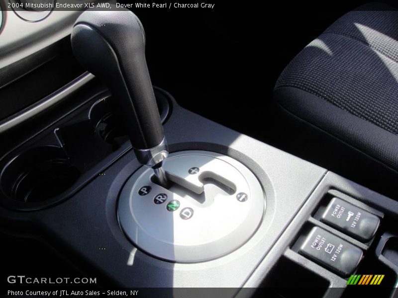 Dover White Pearl / Charcoal Gray 2004 Mitsubishi Endeavor XLS AWD