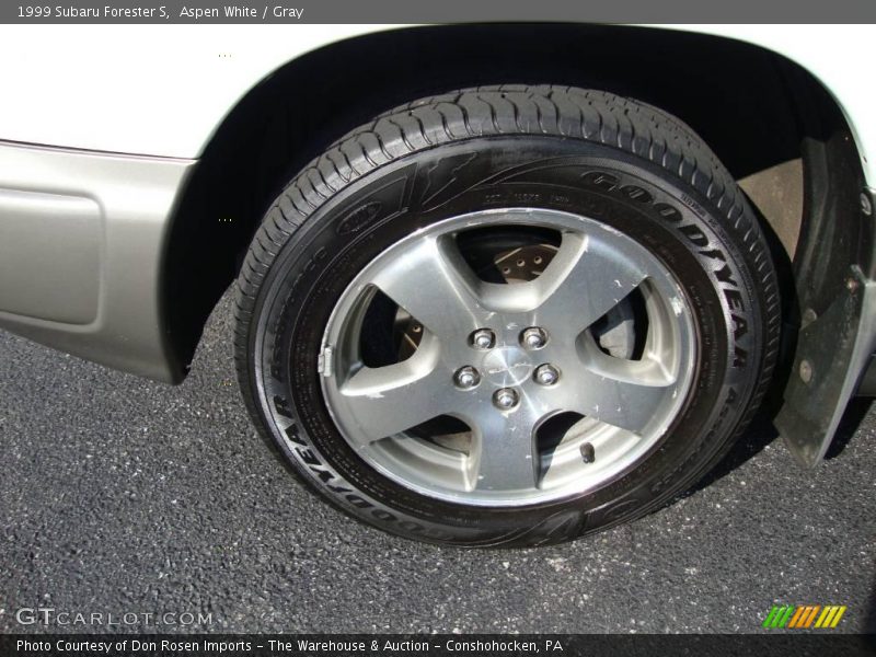 Aspen White / Gray 1999 Subaru Forester S